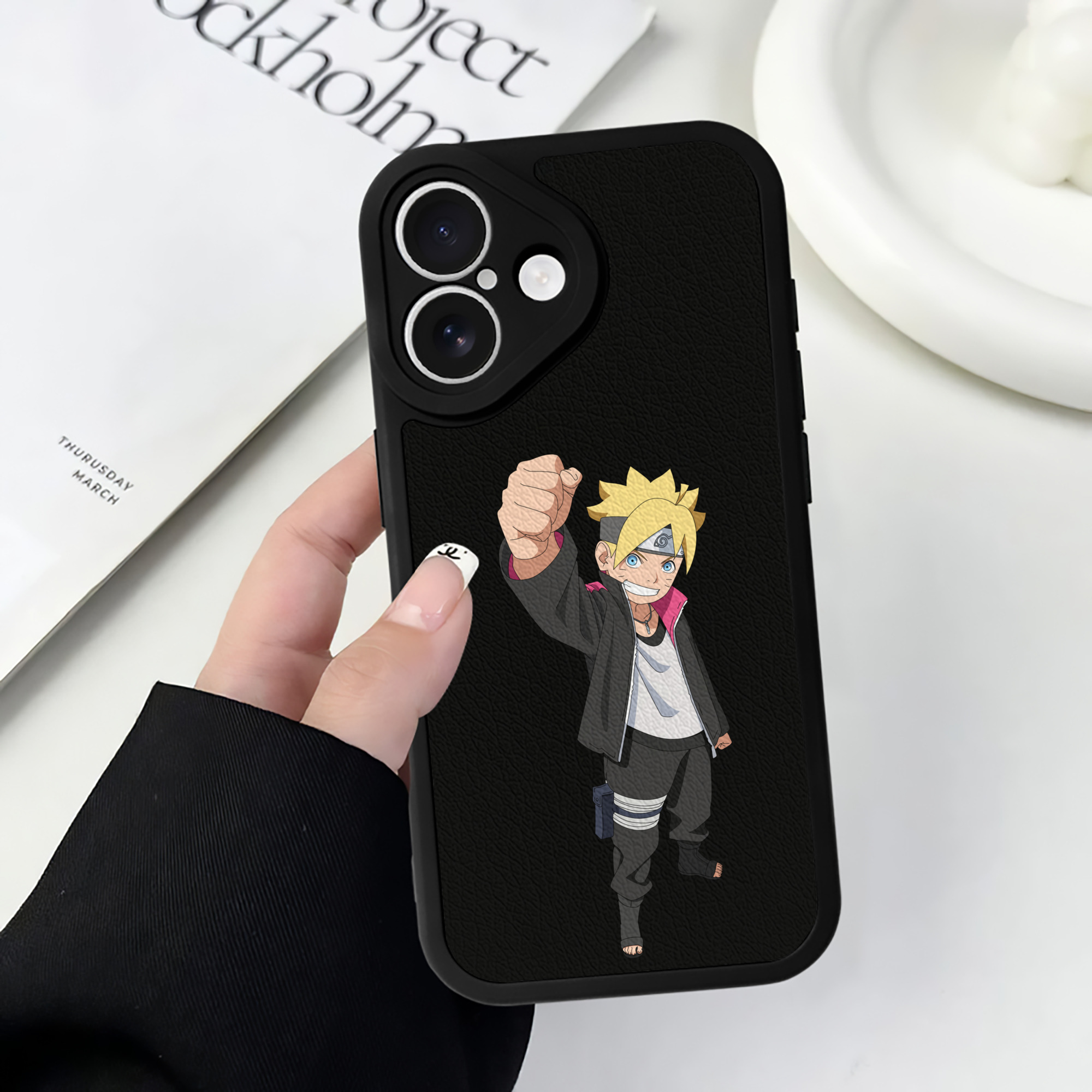 （画像用） NARUTO -ナルト- うずまき ボルト Uzumaki Boruto 【iPhone 16シリーズ対応】シリコンスマホケース（レザー調） 材質：シリコン